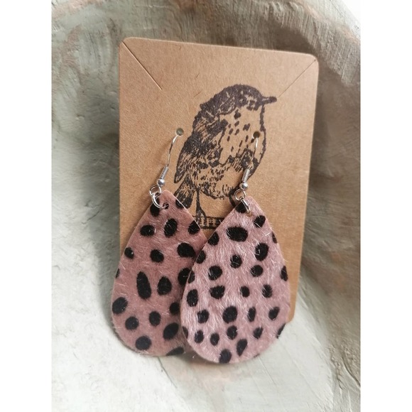 Faux Fur Cheetah Teardrop Dangle Earrings - Picture 1 of 5